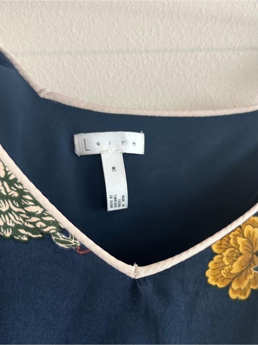 Leith Navy Floral Adjustable Spaghetti-Strap Jumpsuit With Pockets - SIZE M - Picture 9 of 12
